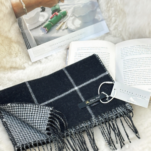Alpaca Field Reversible Windowpane Scarf Black